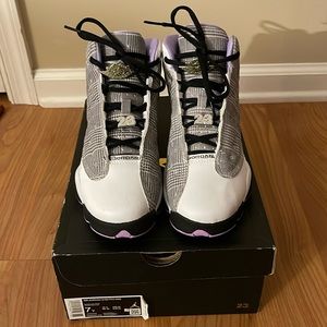 Big Kids Retro 13 Jordan shoes